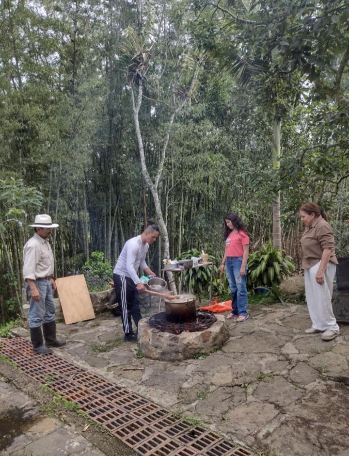Finca Exclusividad Familiar O Grupo De Amigos Capacidad Hasta 12 Personas Calles En Placa Huella, Caminata Ecologica Alban  Екстериор снимка